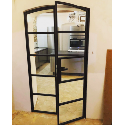 Obloukové dveře do klenby...